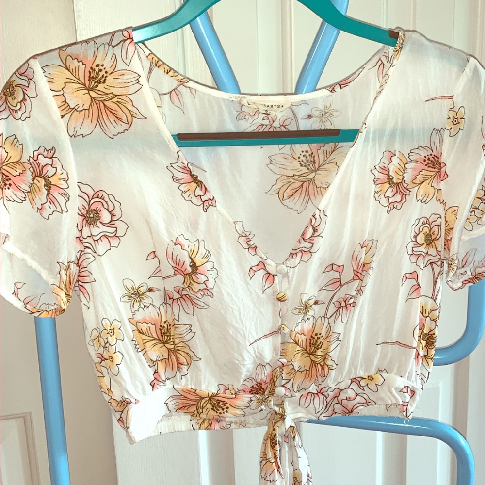 Cropped floral top